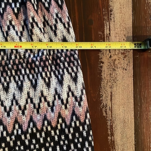 Chevron print dress EUC - Picture 7 of 12